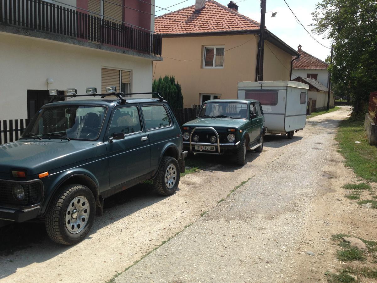 Vratnica Kitka Hostel - Guest House מראה חיצוני תמונה